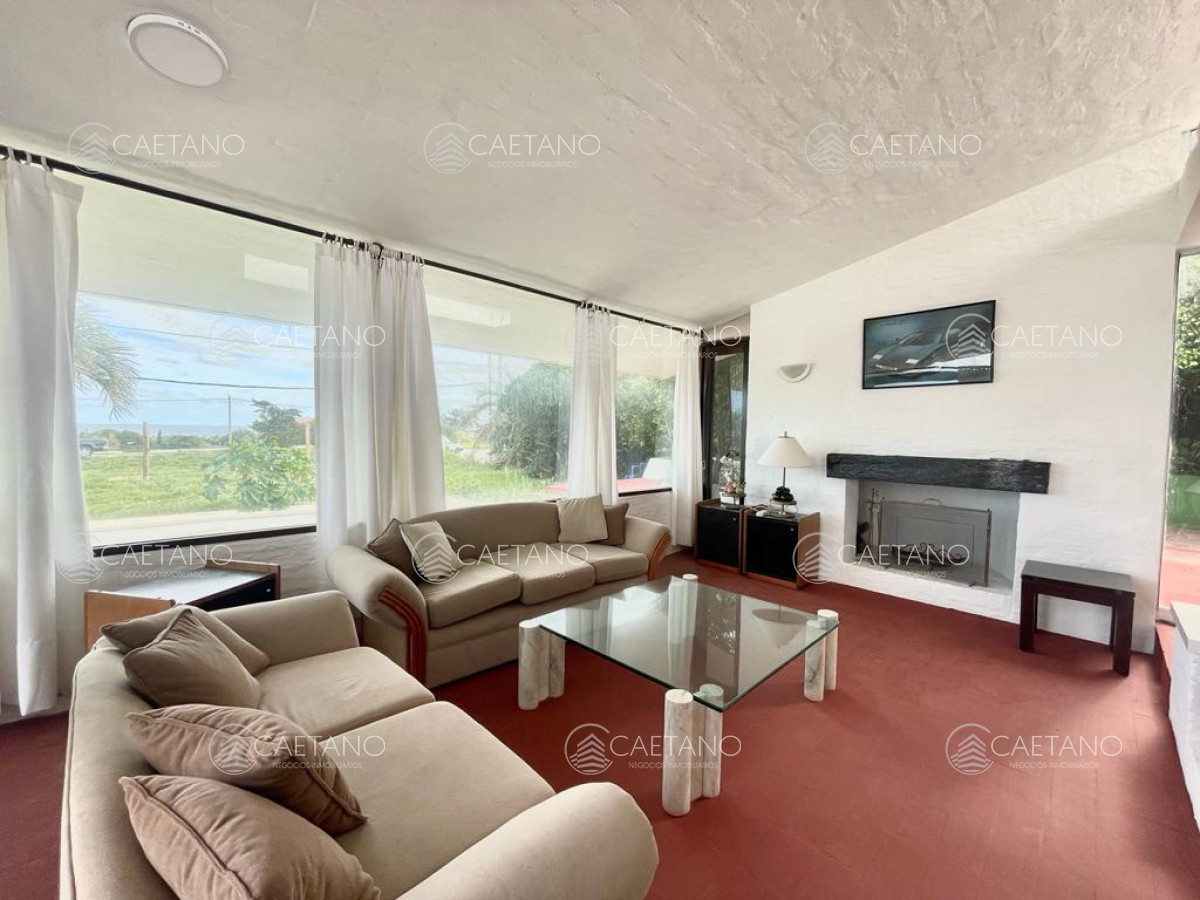 Venta Casa sobre la ruta frente al mar Punta del Este. - GoPunta - Portal Inmobiliario de Punta del Este - Maldonado