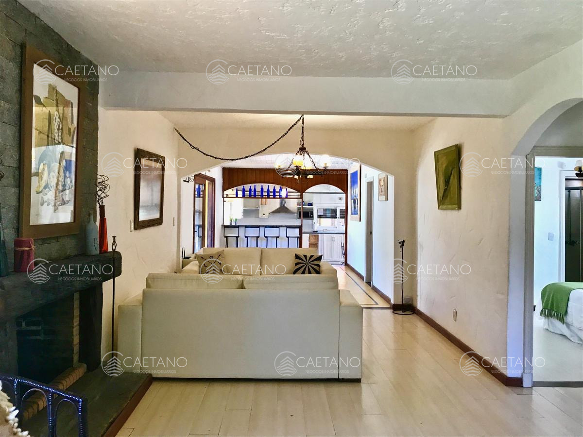 Venta Casa   5 dormitorios   Piscina   Manantiales - GoPunta - Portal Inmobiliario de Punta del Este - Maldonado