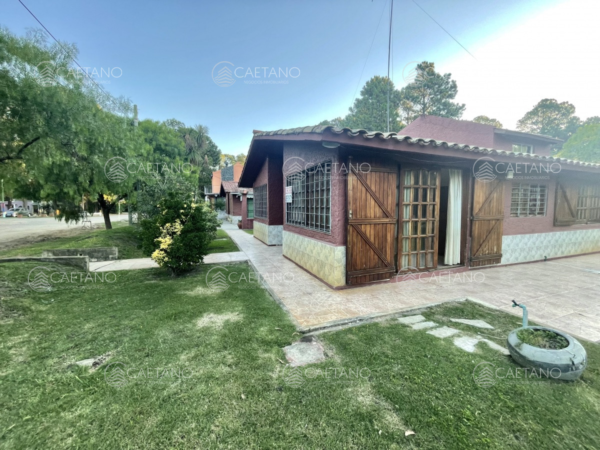 Venta 2 Casas Ph en terreno de 1227 metros - Barrio Los Angeles Piriapolis 