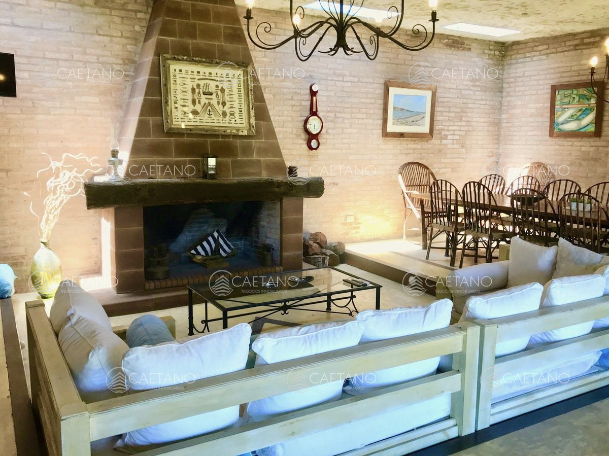 Venta Casa   5 dormitorios   Piscina   Manantiales - GoPunta - Portal Inmobiliario de Punta del Este - Maldonado