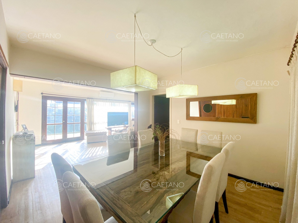Venta casa Punta del Este   Sobre Av. Chiossi. 4 dormitorios - GoPunta - Portal Inmobiliario de Punta del Este - Maldonado