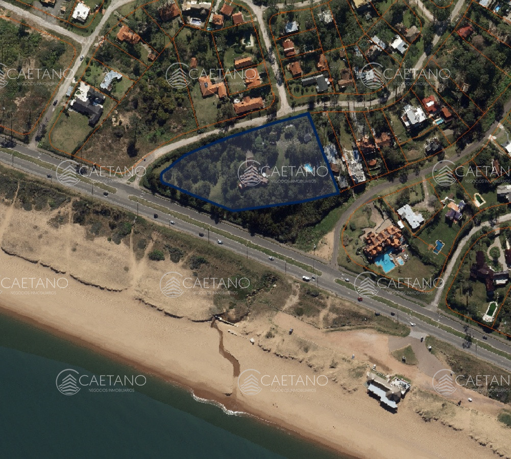 Venta casa 6 dormitorios playa mansa, Punta del Este