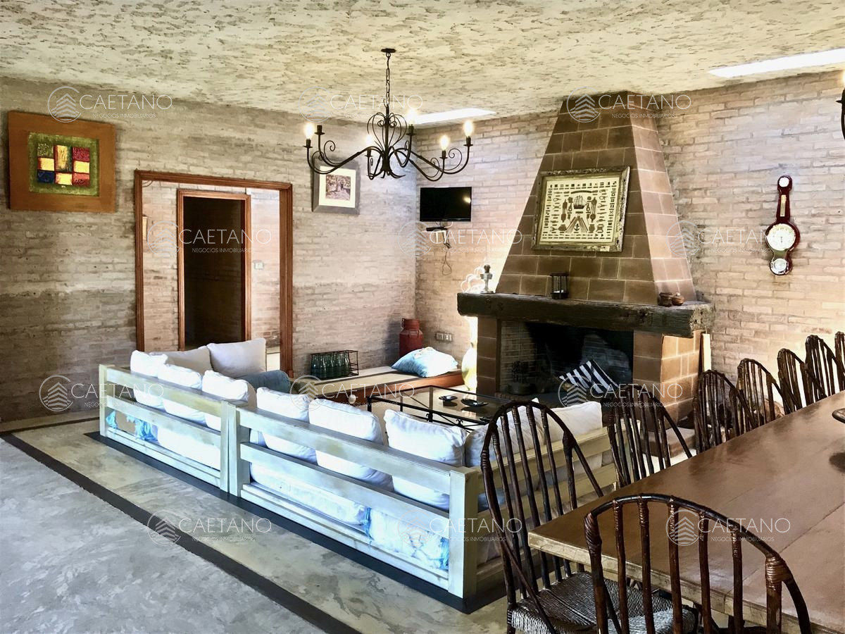 Venta Casa   5 dormitorios   Piscina   Manantiales - GoPunta - Portal Inmobiliario de Punta del Este - Maldonado