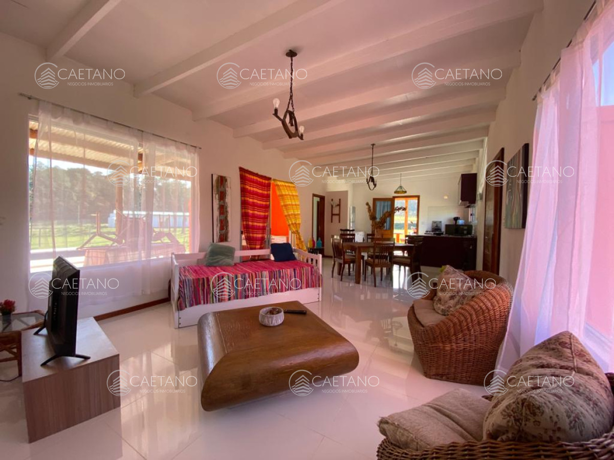 Casa en barrio privado alquiler anual - GoPunta - Portal Inmobiliario de Punta del Este - Maldonado