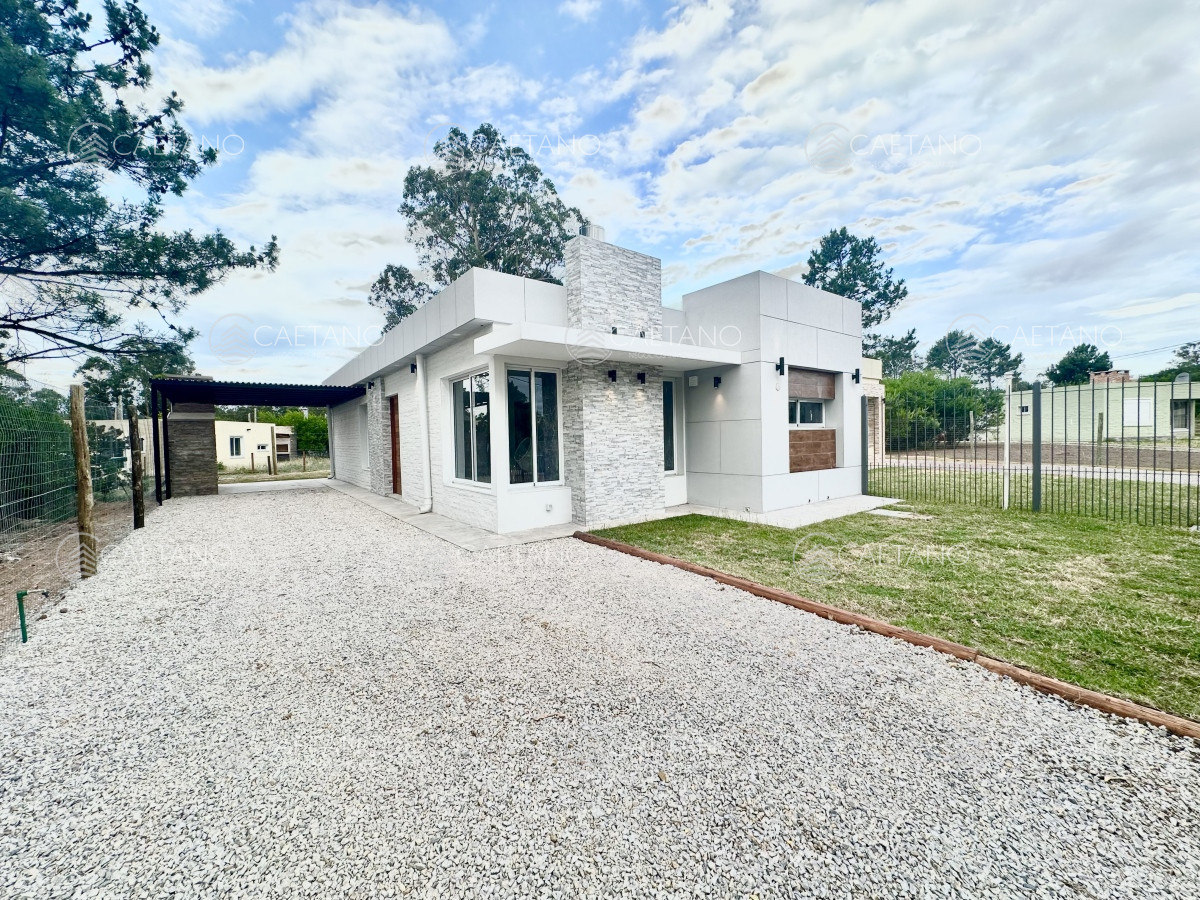 Venta Casa en Régimen Propiedad Horizontal - 3 Dormitorios + Parrillero  - Piriapolis - Los Angeles 