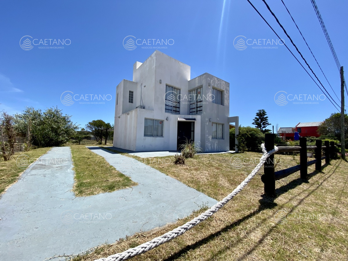 Casa en Manantiales, Balneario Buenos Aires - DMC4261C