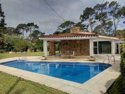 Venta casa 3 dormitorios - Lugano, Punta del Este