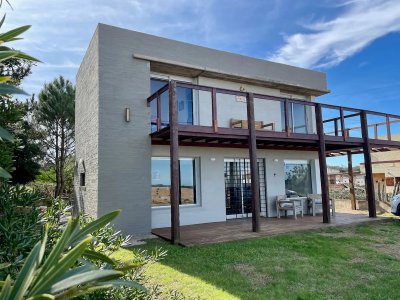 Venta casa 2 Dormitorios. Portezuelo, Punta Ballena.  