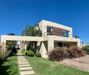 Venta casa 4 dormitorios. Península, Punta del Este 