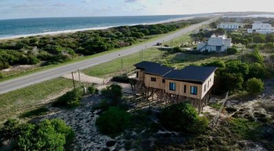 Venta casa en primera linea en La Juanita, Jose Ignacio - 3 dormitorios