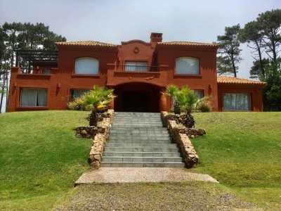 Casa 5 dormitorios en alquiler temporal Montoya, La Barra.