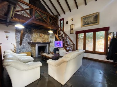 Venta casa 3 dormitorios. Pinares Punta del Este. 