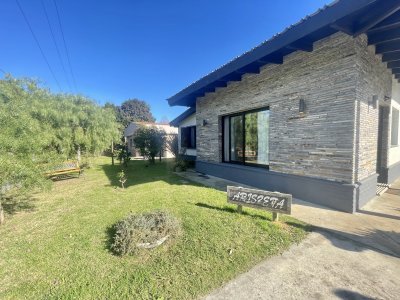 Venta Casa - 2 Dormitorios 2 Baños - El Tesoro La Barra