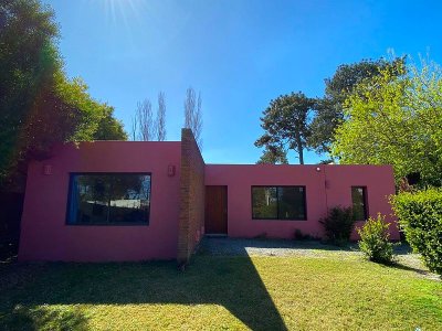 Venta casa 2 dormtiorios Pinares Punta del Este 