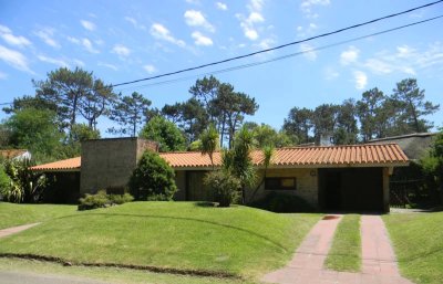 Venta espectacular casa Punta del este 4 dormitorios