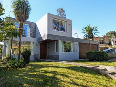 Venta y alquiler espectacular casa en Parque Burnett, Maldonado
