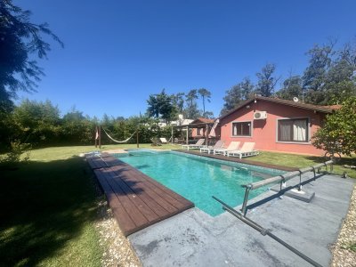 Venta. Casa. 4 dormitorios 