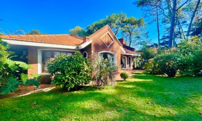 Venta Casa 3 dormitorios 2 baños - Playa Mansa