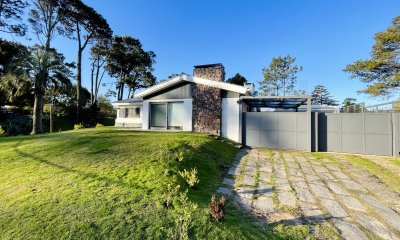VENTA CASA 2 DORMITORIOS - JARDINES DE CORDOBA