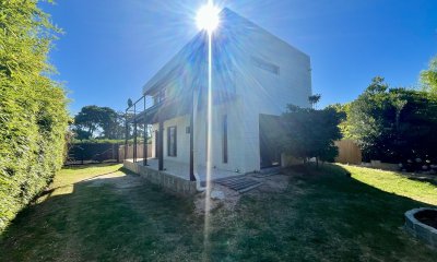 Venta casa 2 dormitorios. Balneario Buenos Aires, Manantiales.