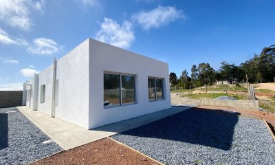 CASA EN VENTA - 2 DORMITORIOS, MALDONADO