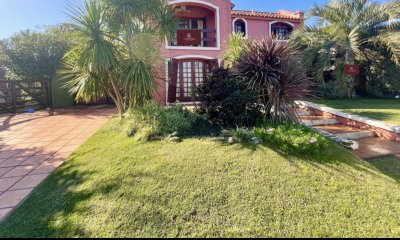 Venta Casa -  5 dormitorios 3 baños - Portezuelo, Punta Ballena