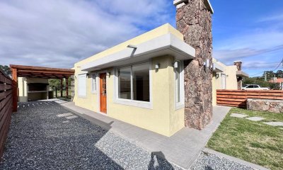 Venta casa  2 Dormitorios 2 Baños + Parrillero - Piriapolis