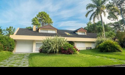 Venta casa 6 dormitorios playa mansa Punta del Este