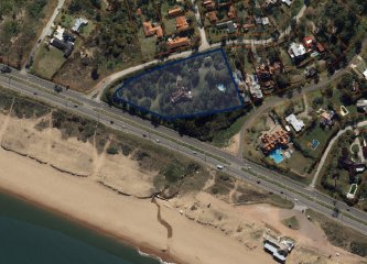 Venta casa 6 dormitorios playa mansa, Punta del Este