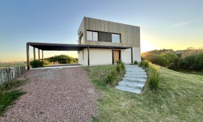 Venta casa frente al mar con piscina