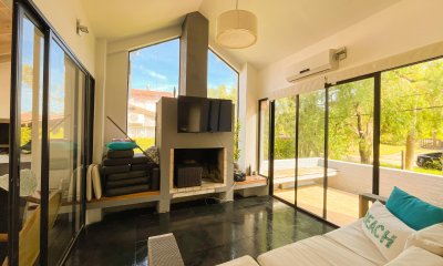 Venta casa 3 dormitorios. Playa brava, Punta del Este.