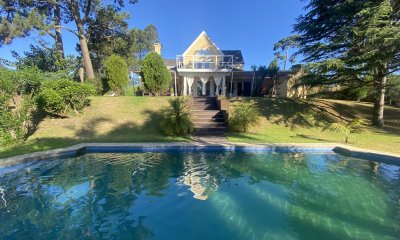 Venta casa 5 dormitorios en barrio privado