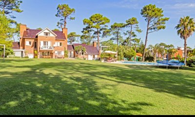 Casa 6 dormitorios playa mansa Punta del Este