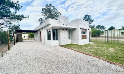 Venta Casa en Régimen Propiedad Horizontal - 3 Dormitorios + Parrillero  - Piriapolis - Los Angeles