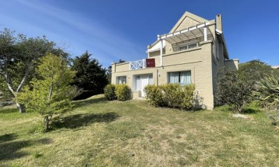 Venta casa 5 dormitorios. Montoya, La barra.