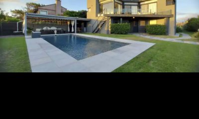 Venta espectacular casa Punta Ballena 4 dormitorios