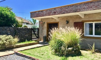 Venta Casa - 5 dormitorios + Piscina - Manantiales