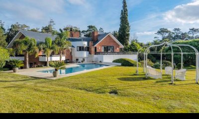 Venta casa 7 dormitorios. Golf, playa brava Punta del Este