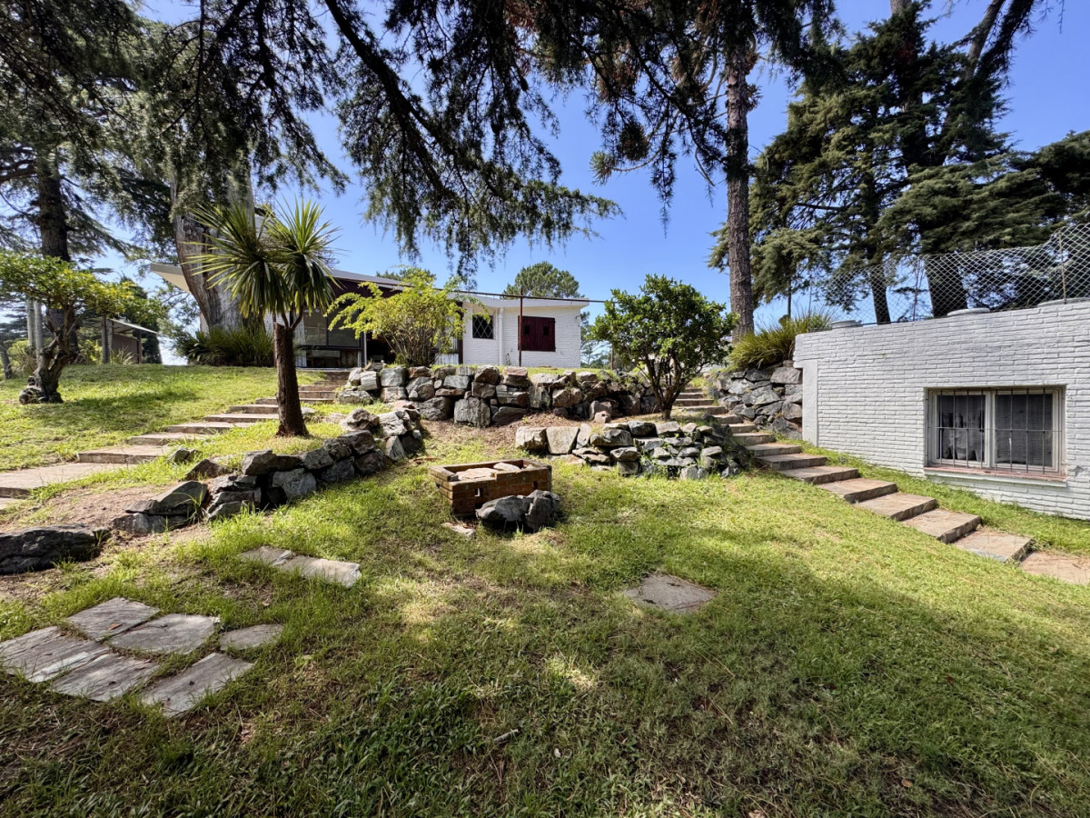 Venta casa 7 dormitorios, Cantegril, Punta del Este