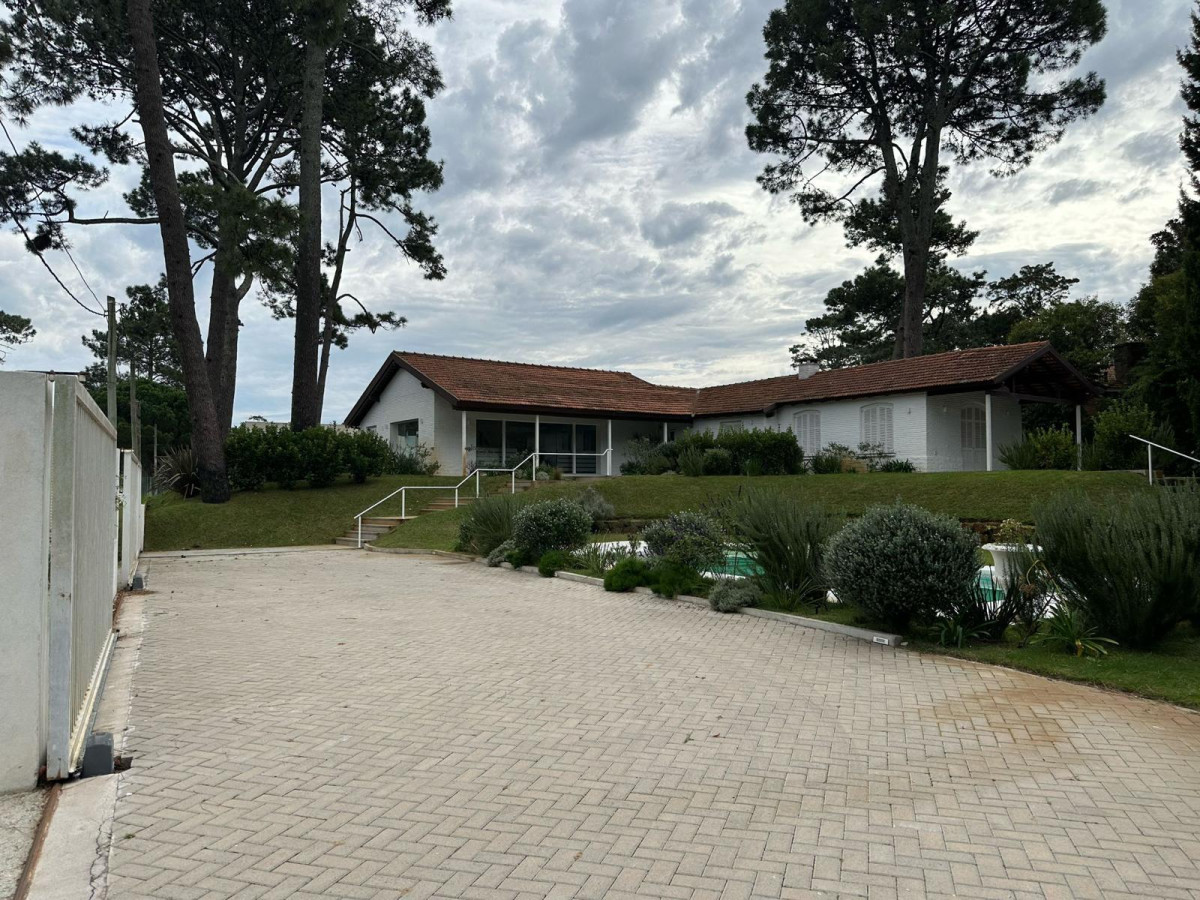 Venta Casa 9 dormitorios