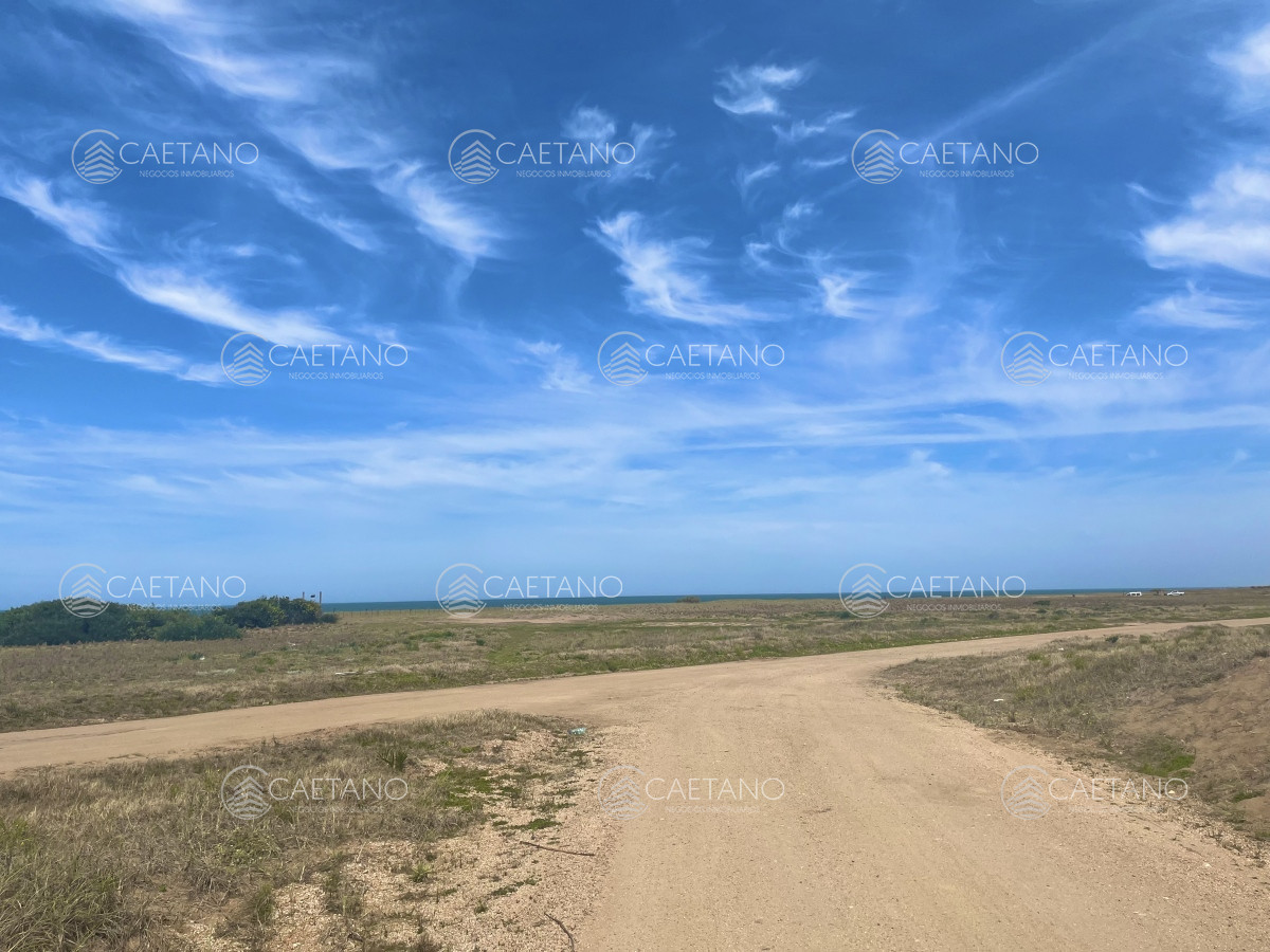Oportunidad venta espectacular terreno en Piriapolis - a menos de 100m del mar
