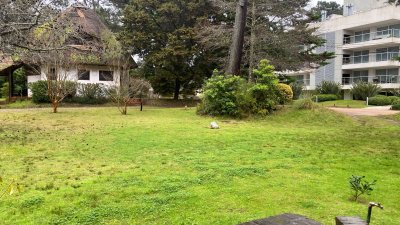Terreno en venta en Punta del Este.