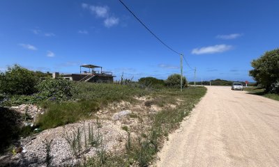 Venta terreno primera linea Balneario Buenos Aires, Manantiales.