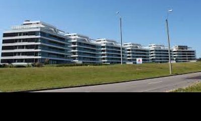 Apartamento 3 dormitorios con piscina propia playa brava Punta del Este