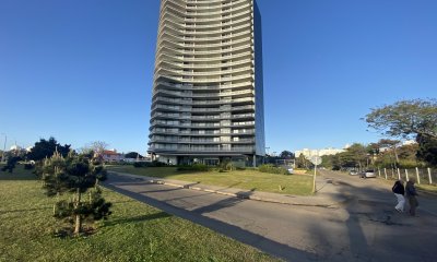 Venta apartamento 3 suite playa mansa Punta del Este