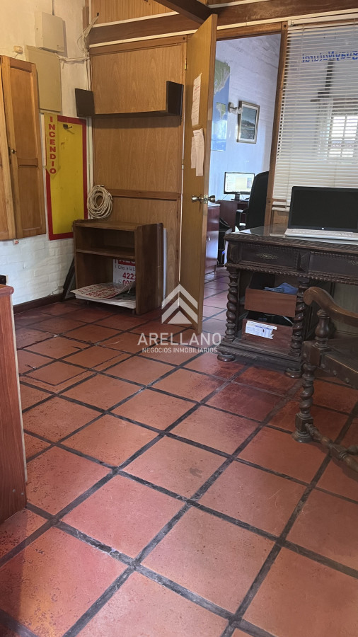 Casa ID.4396 - Casa en venta con 3 dormitorios, 3 baños o opción de oficina comercial
