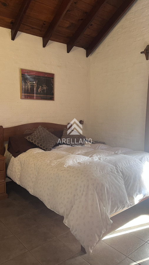 Casa ID.4396 - Casa en venta con 3 dormitorios, 3 baños o opción de oficina comercial