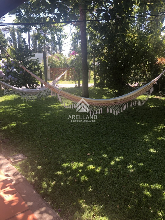 Casa ID.4396 - Casa en venta con 3 dormitorios, 3 baños o opción de oficina comercial