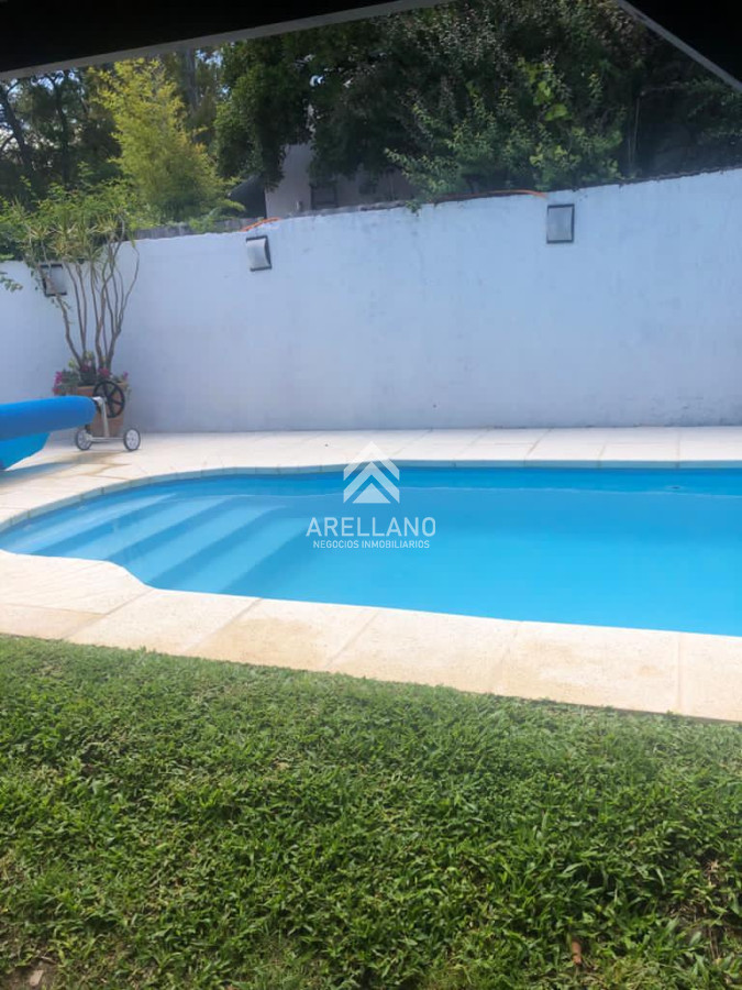 Casa ID.4396 - Casa en venta con 3 dormitorios, 3 baños o opción de oficina comercial