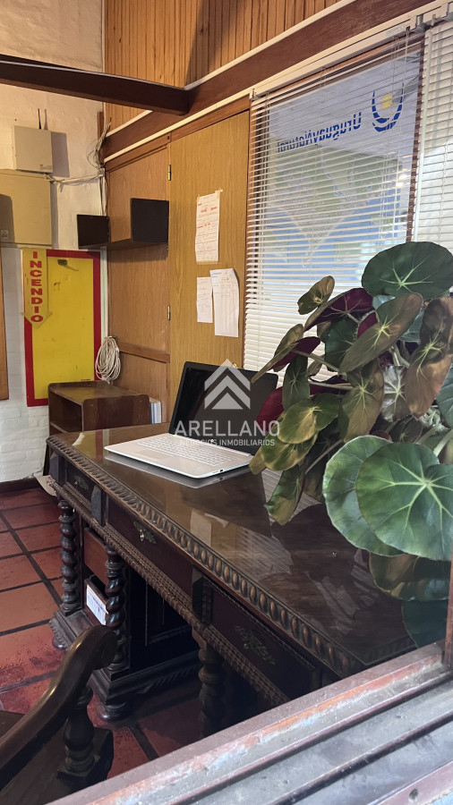 Casa ID.4396 - Casa en venta con 3 dormitorios, 3 baños o opción de oficina comercial